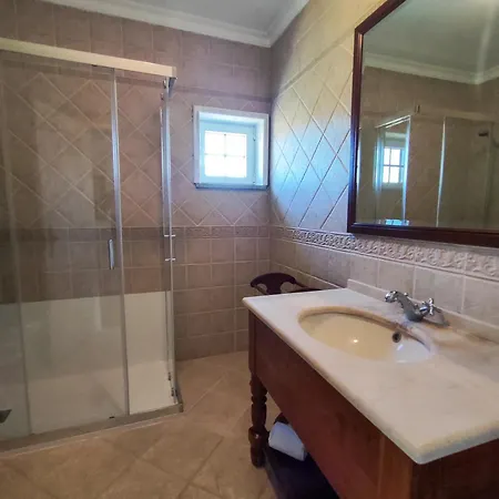 Quinta Da Padrela Vineyard House *