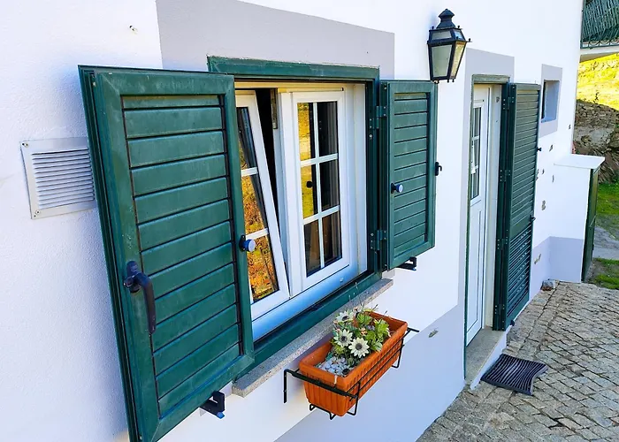 Quinta Da Padrela Vineyard House * Tabuaço